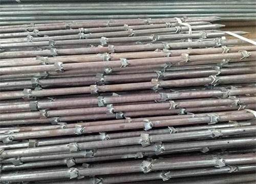 连山隧道钢花管